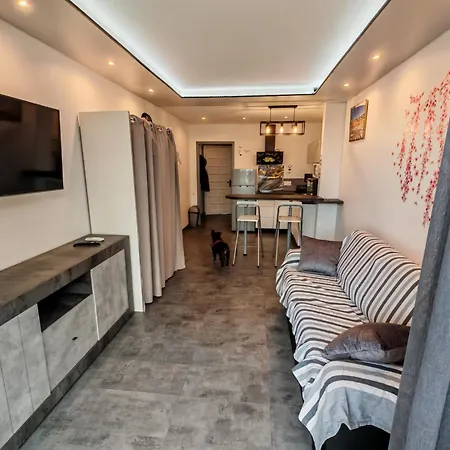 アパート Dolce マントン